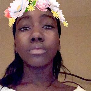 Meet your Posher, Angelica